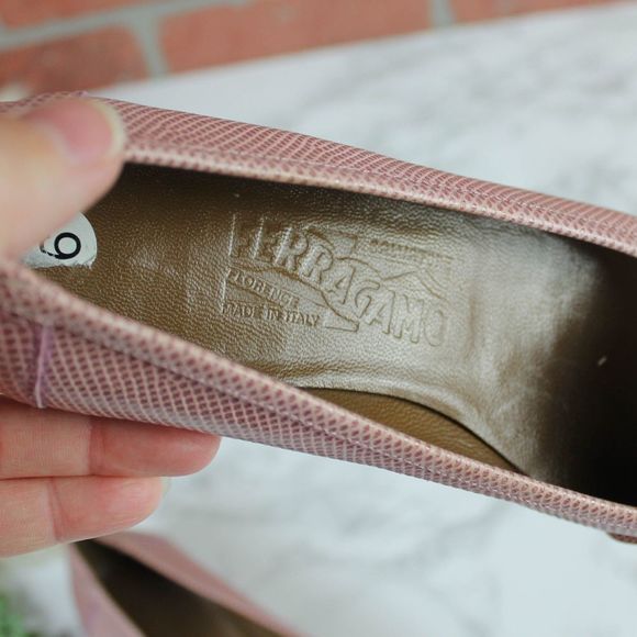 Ferragamo Pink Snake Loafers 6AA - Picture 5 of 7